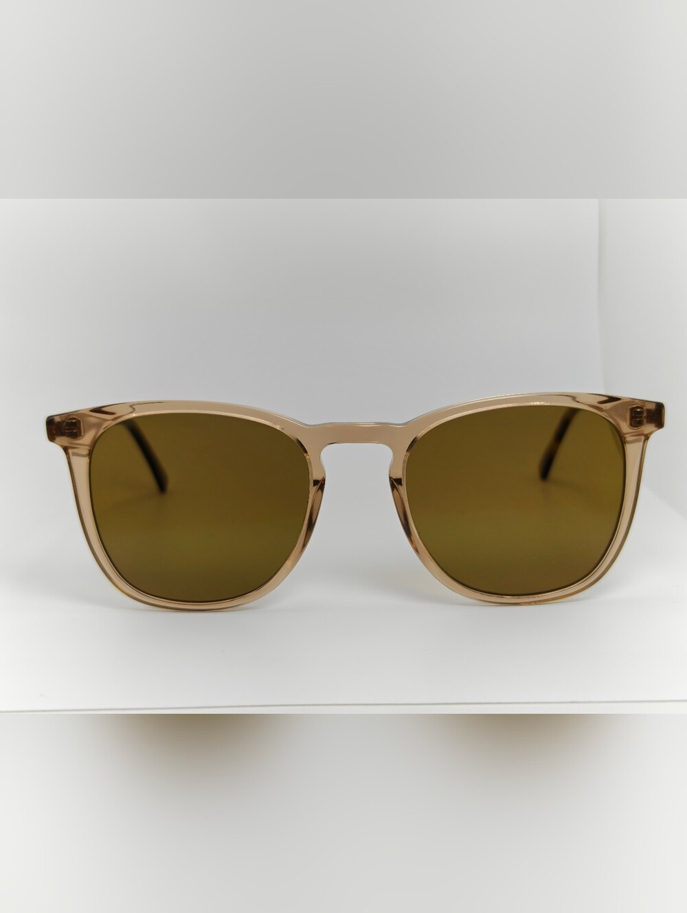 Vinyl. Classic Round Smoked Brown Frame Men.